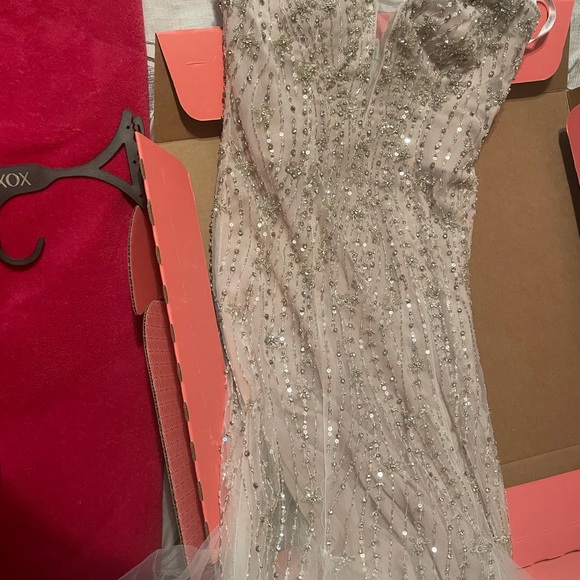 GALINA SIGNATURE - Beaded Tulle Sweetheart Trumpet Wedding Dress - Picture 8 of 12